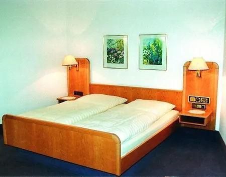 Gruener Baum ホテル