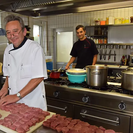 巴姆格鲁奈酒店