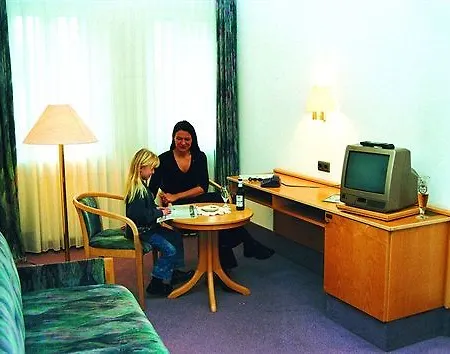 Gruener Baum Hotel 3*